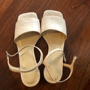 By far sandals beige